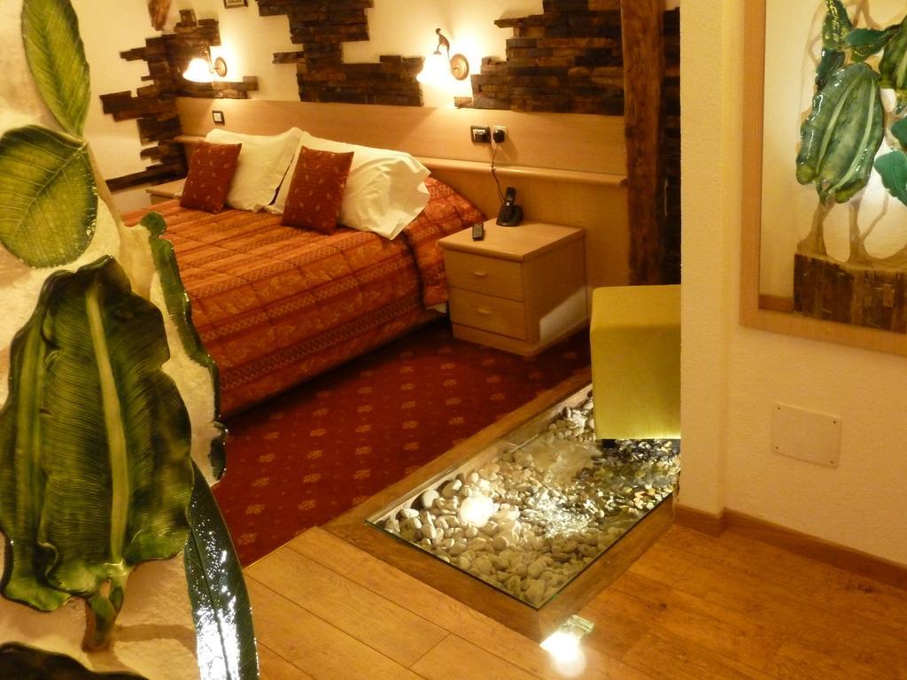 Hotel Ancora Castello-Molina di Fiemme Pokoj fotografie