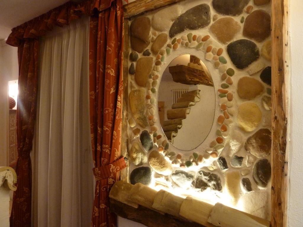 Hotel Ancora Castello-Molina di Fiemme Pokoj fotografie